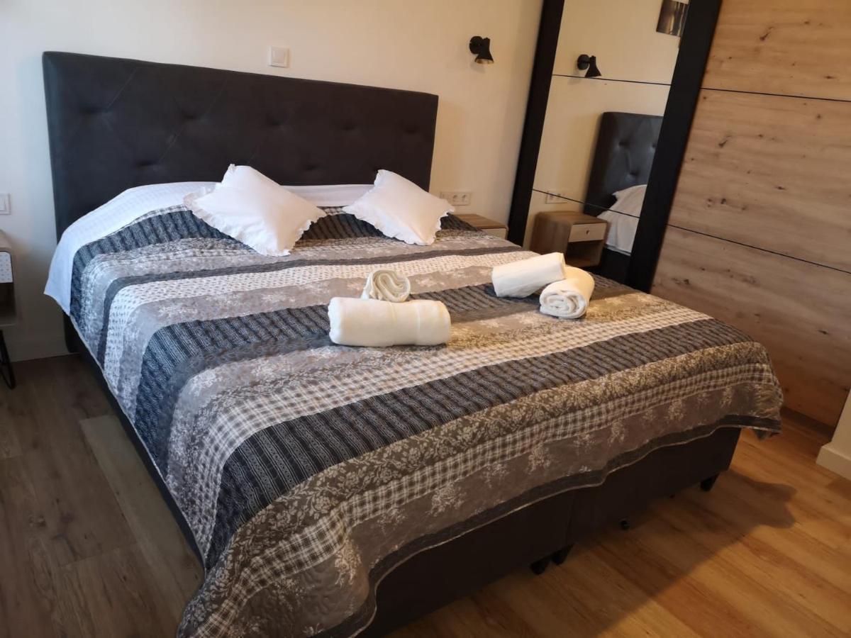 Lovro Luxury Apartment With Jacuzzi And Terrace Sea View Sali Eksteriør billede