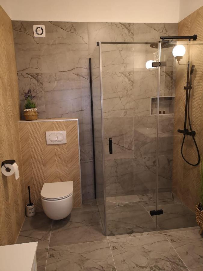 Lovro Luxury Apartment With Jacuzzi And Terrace Sea View Sali Eksteriør billede
