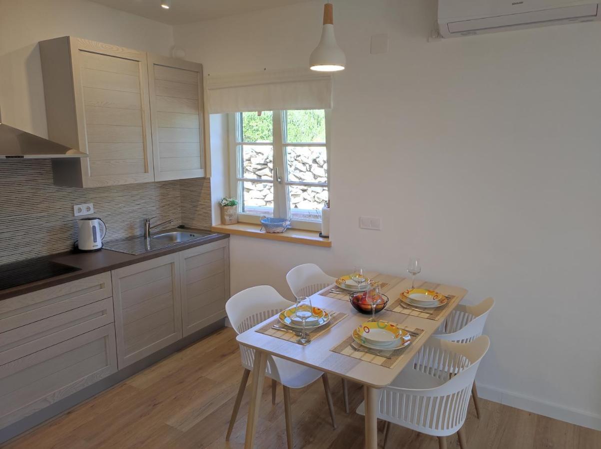 Lovro Luxury Apartment With Jacuzzi And Terrace Sea View Sali Eksteriør billede