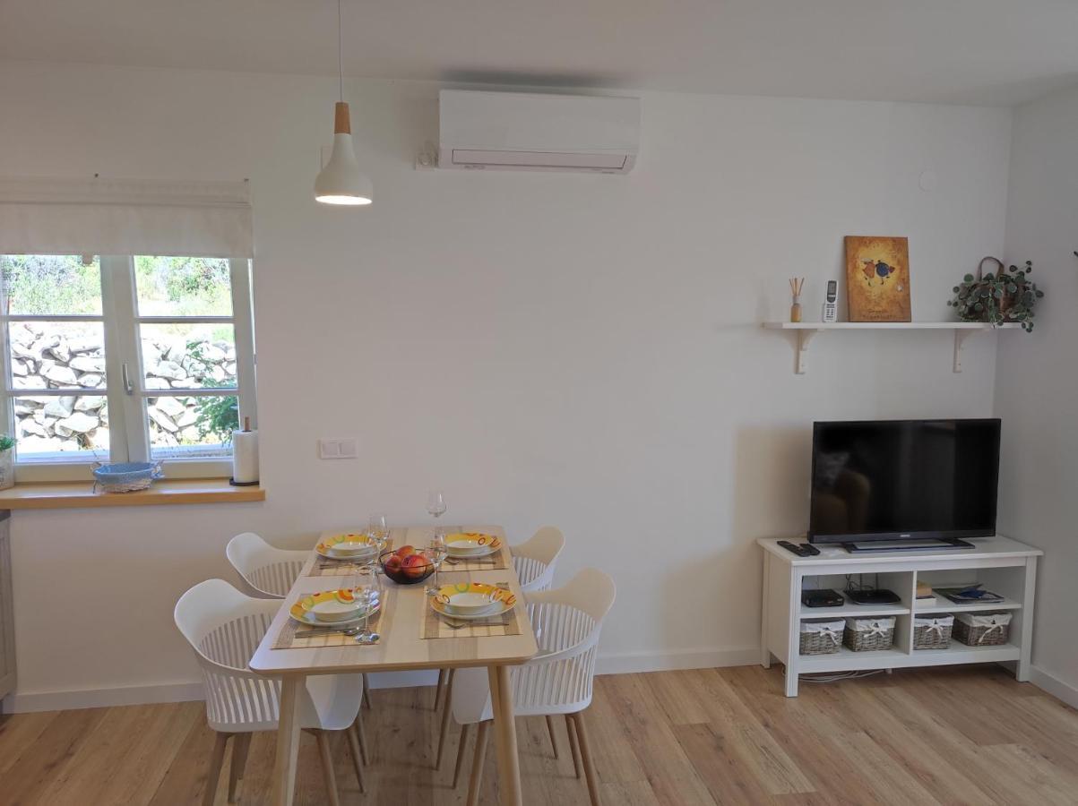 Lovro Luxury Apartment With Jacuzzi And Terrace Sea View Sali Eksteriør billede